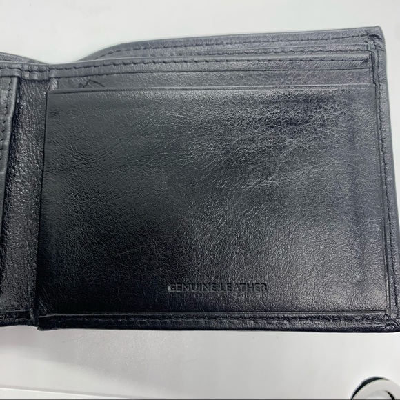 Men’s Leather Guess wallet - Picture 5 of 6